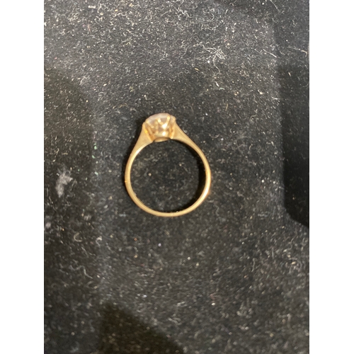 40B - 9ct solitaire gold ring - 1.65g - size M with suspect Moissanite stone