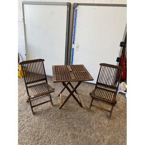 172 - Garden wooden set of 2 chairs and table