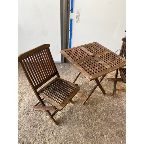 172 - Garden wooden set of 2 chairs and table