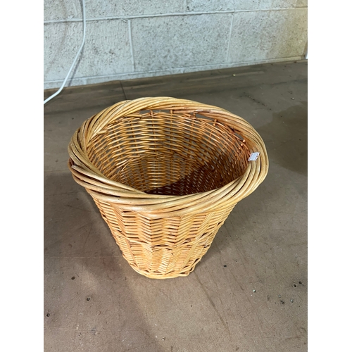 59 - Wicker basket