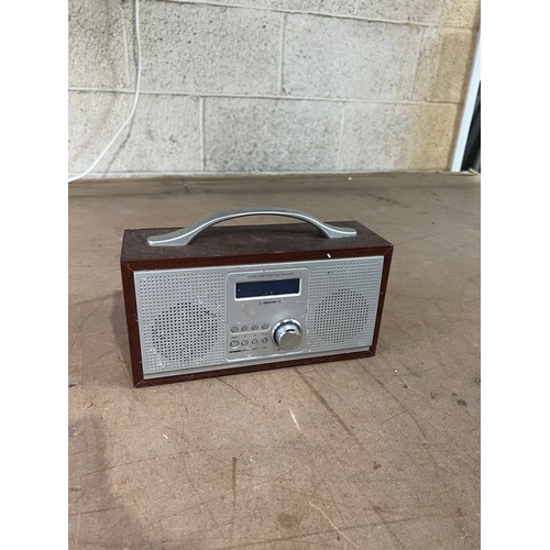 147 - Dab/FM digital radio