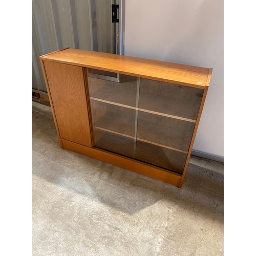 134 - Sliding door display cabinet with hinged door on the side