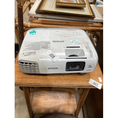 208 - Epson EB-X27 projector - 533 hours used - with HDMI - working