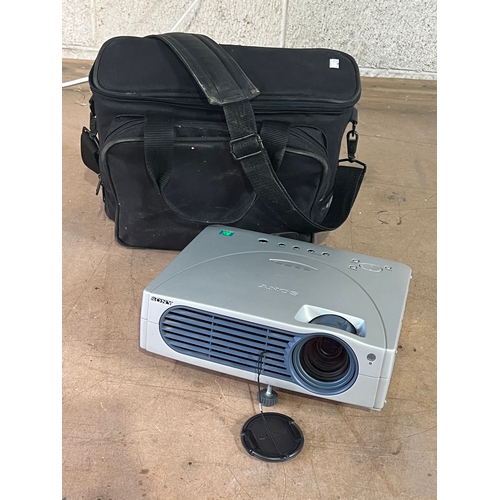 336 - Sony data projector VPL-CS10 with case