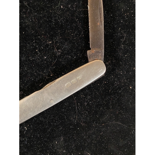 40 - Vintage silver stamped pen knife