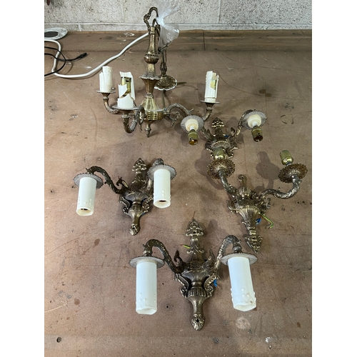 32 - Bundle of brass ceiling/wall lights