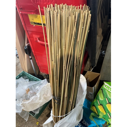 322 - Bundle of bamboo sticks