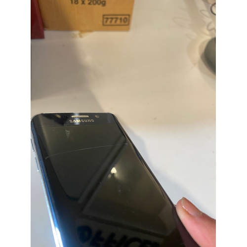 55 - Samsung Galaxy S6, working & reset - cracked glass