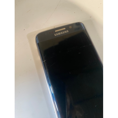 55 - Samsung Galaxy S6, working & reset - cracked glass