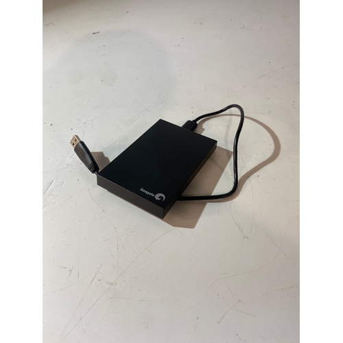 62 - Seagate 500gb external hard drive - formatted for use