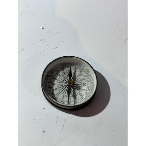 54 - Small compass in brass casing