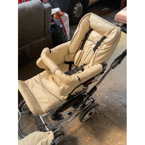 193 - Emmaljunga pram & carry cot - clean condition