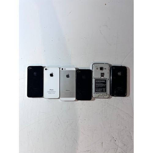 54 - Box of around 6x iPhones - sold as untested
