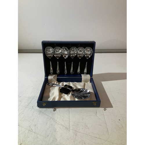 403 - Chrome plated set of dessert spoons