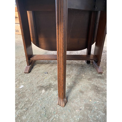 391 - Art deco style Oak drop leaf table