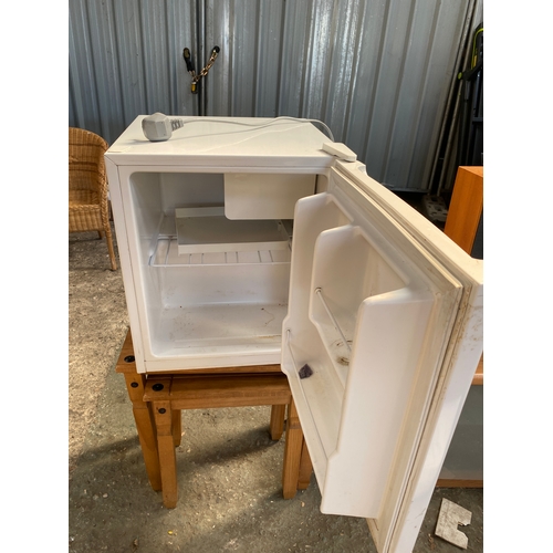 97 - ProLine tabletop fridge - working order