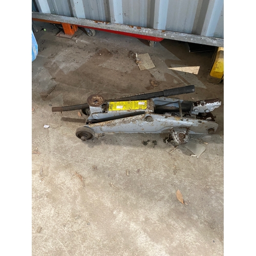 363 - Master mechanic 2 tonne Jack