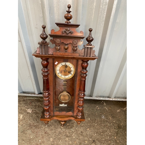 252 - Venetian style wall clock with brass movement