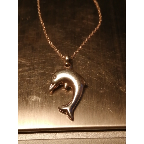 20A - Silver necklace with dolphin pendant 2.39 grams