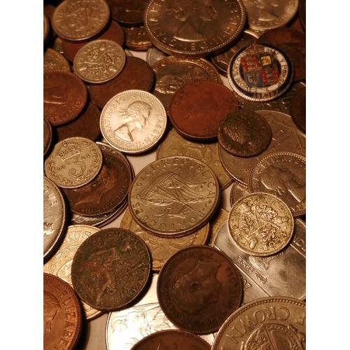 39A - Box of mixed coinage (silver and Roman coins noted)