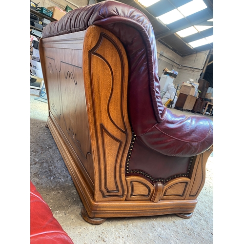 435 - Red leather sofa set with wooden frame