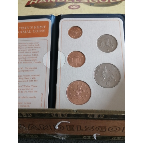 39A - Cigar box containing a large quantity of mixed English coinage