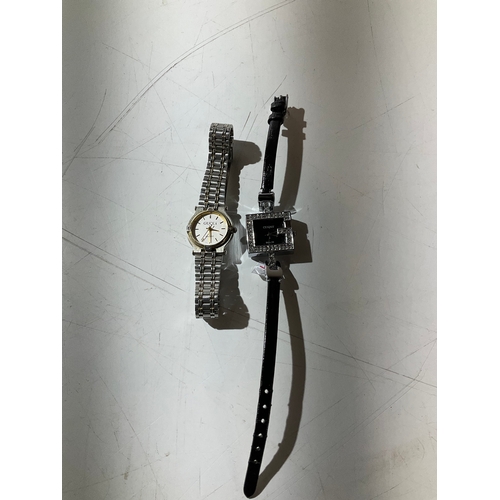 17 - 2x ladies watches inc Gucci (replica)