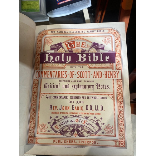 21 - Vintage Holy Bible with Illustrations