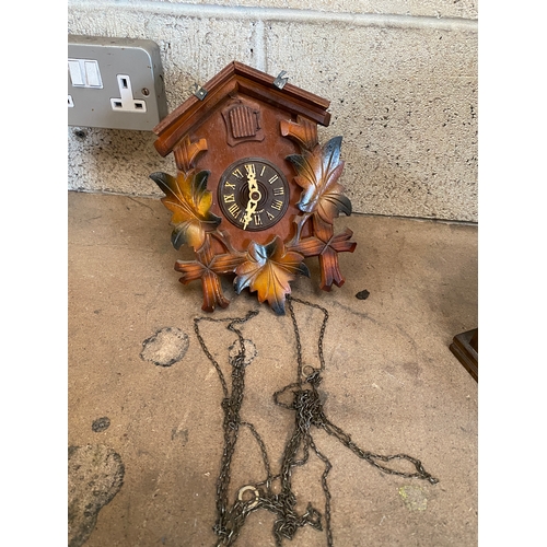 52 - Cuckoo clock with German brass movement - untested