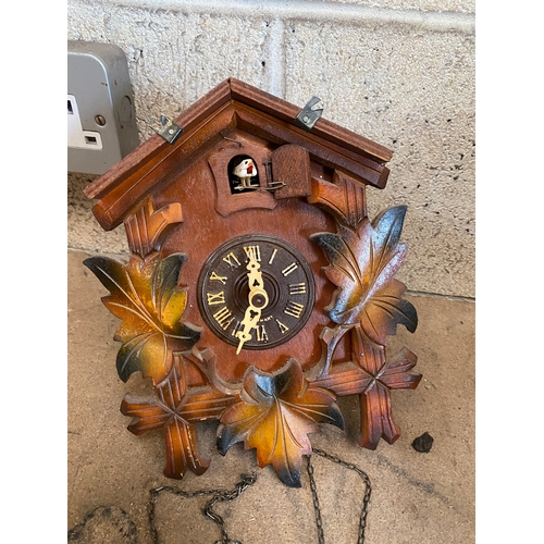 52 - Cuckoo clock with German brass movement - untested