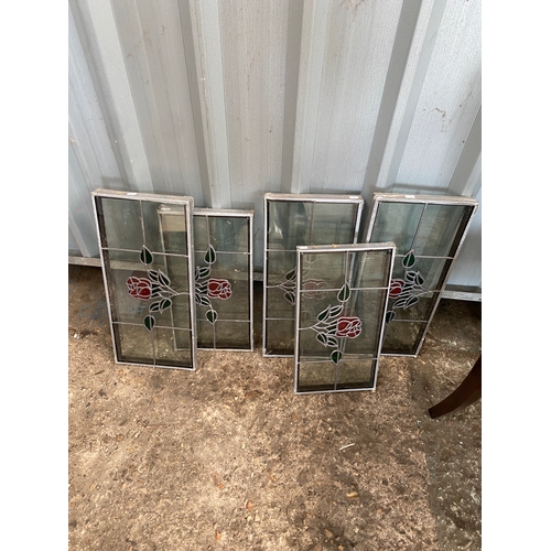 72 - 5 sets of stained glass windows depicting roses