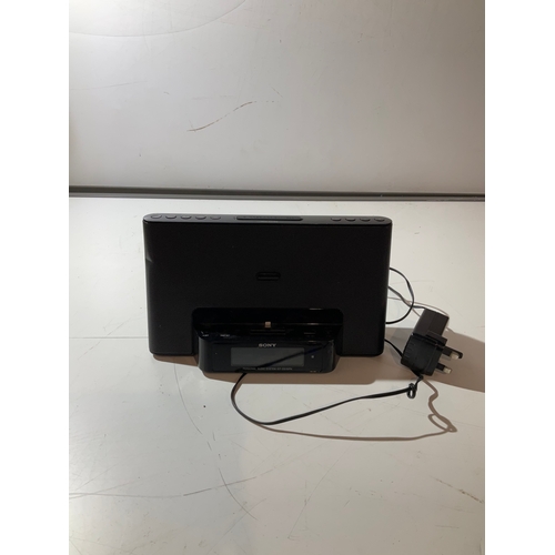 440 - Sony personal audio system ICF- DS15iPN