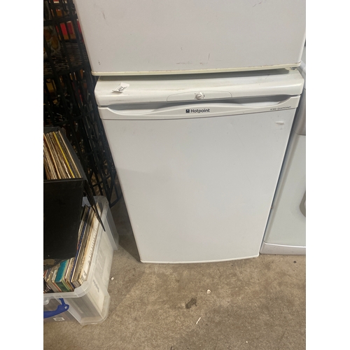 477 - Hotpoint under counter fridge - working