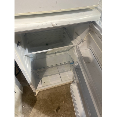 477 - Hotpoint under counter fridge - working