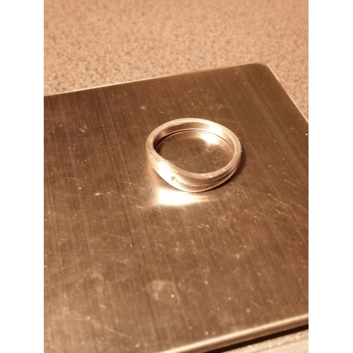 20A - Silver ring 2.73 grams Size M