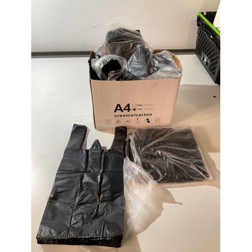 181 - Large quantity of 210x297 black plastic bags