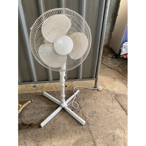185 - Floor standing fan