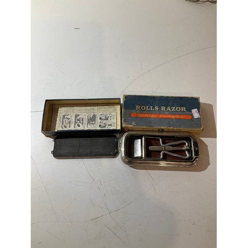 153 - vintage Rolls Razor with instructions in original box