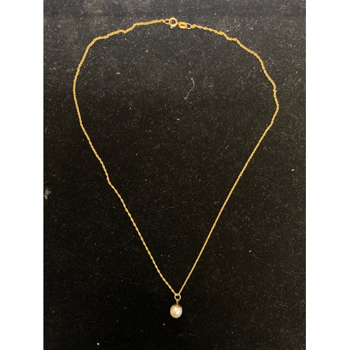 21B - 9 ct gold Necklace with pearl droplet pendant 1.4g