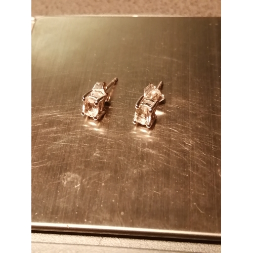 20A - Silver earrings 1.41 grams