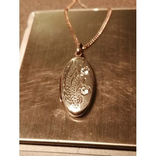 25A - Silver necklace with oval locket 6.44 grams