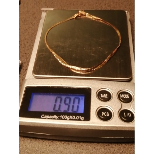 28A - 9ct gold bracelet 0.90 grams