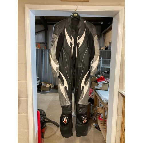 107 - Hein Gericke Motorbike race leathers uk size 44