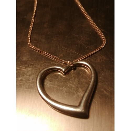 25A - Silver necklace with heart shaped pendant 4.89 grams