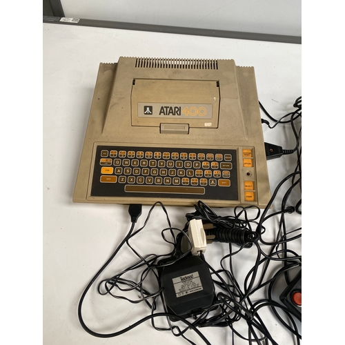 389 - Vintage Atari 400 console - with tape drive - power supply - 2 joysticks & Pacman game - tested & wo... 