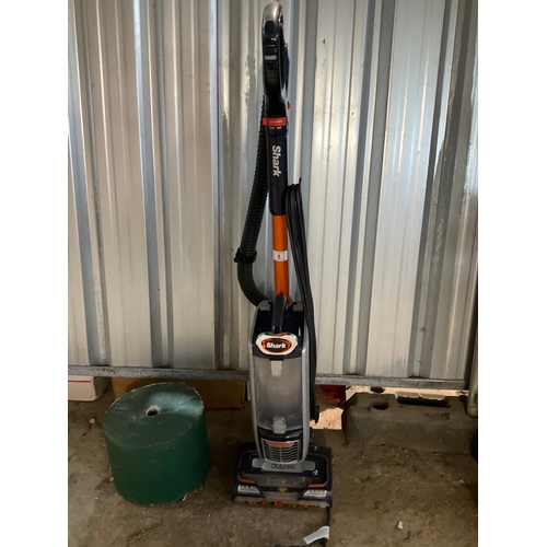 98 - Shark vacuum cleaner model: NZ801UKT- tested and working