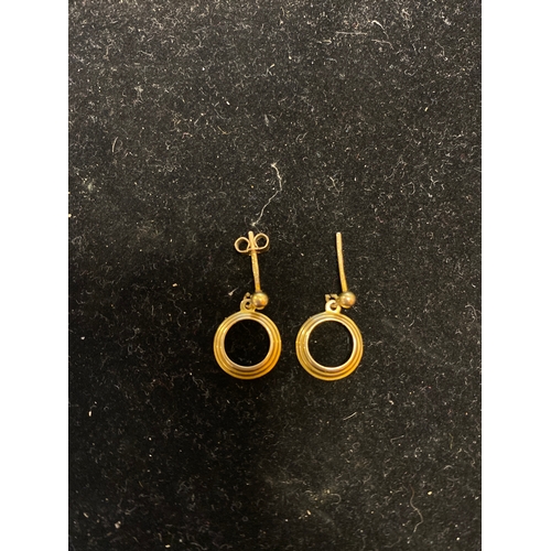 26B - 9ct gold earrings 0.75g