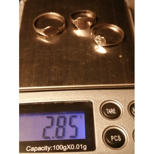 21A - 3 x silver rings Total weight 2.85 grams Sizes E, K and M