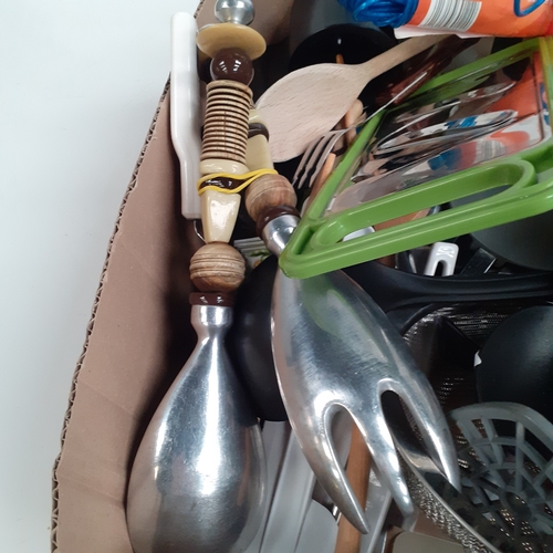 37 - Quantity of vintage and modern kitchen utensils.