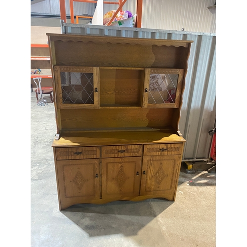 336 - Very good condition oak sideboard unit